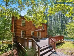 Log Cabin Retreat - Image 2