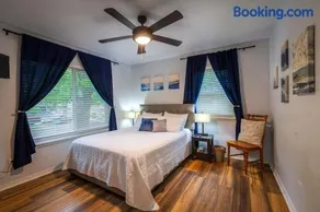Near U of A - 4BR Mtn Views Pet-friendly - Image 2