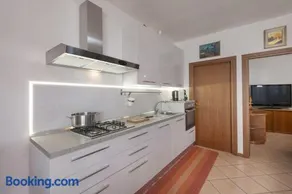Peaceful Alpine House near Sentiero Valtellina - Image 4