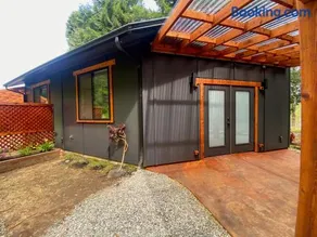 Modern home in country setting, close to town - Image 2
