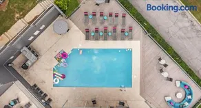 Green & Private 2BR - King Bed, Pool, Gym Near UAB & Hospitals - Image 5