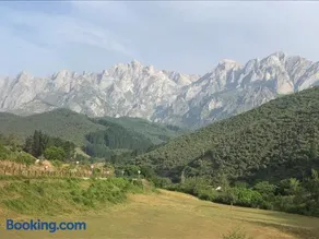 Apartamento en Potes con vistas a los Picos de Europa - Image 1