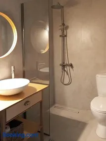 Cosy Guest House by the Beach - Image 3