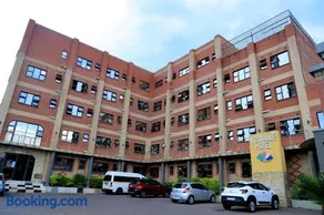 Yeoville Hotel - Image 2