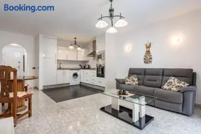 Victoria Court Modern 1 Bed Apartment Los Cristianos Tenerife - Image 5