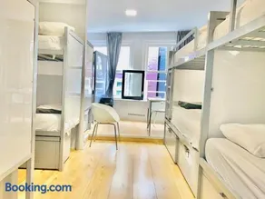 The White Tulip Hostel Amsterdam - Image 4