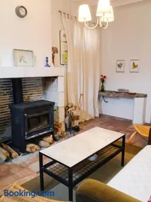 Maison conviviale à Baugé-en-Anjou avec terrasse - Image 1