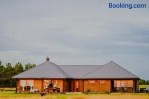 Salas Holiday Home - Image 1