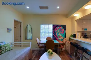 Artful 3BR Oasis in Little Haiti, Miami - Image 4