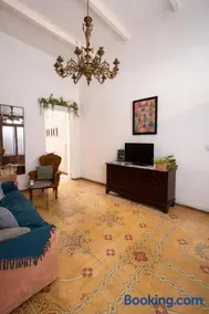 Encanto Getaways - Studio within our family home - Image 2