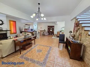 Birdsing Cottage - Image 2