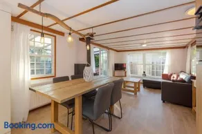 chalet - Image 1