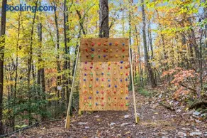S'more Memories-Cold Plunge, Sauna, Hot Tub Wellness Retreat - Image 4