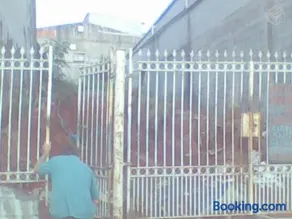 Ponto comercial, murado com grade - Image 4