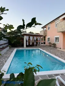 EXTRAORDINARY Amna Home with 4 bedroom and pool! - Image 1