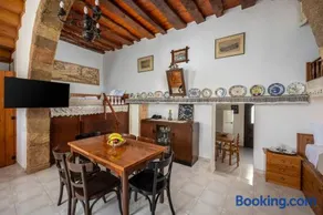 IOANNAS ARCH HOUSE a - Image 3
