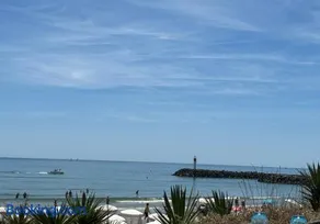 Appartement de vacances avec terrasse et piscine - Image 3