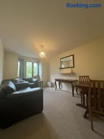 Uddy Howard court comfy professional space - Image 4