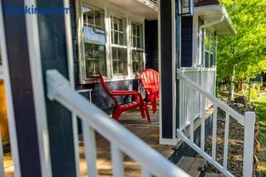Updated Central Cottage - Image 5