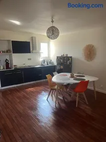 Appartement chaleureux au cœur de la ville - Image 2