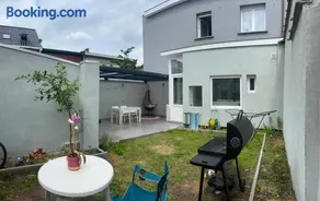 Cozy Veranda And Garden Near Tomorrowland - Image 4