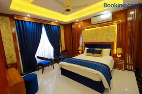 Qinwan Hotel & Suites - Image 1