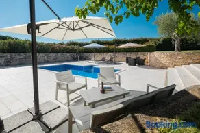 Mon Perin Castrum - House Of Nice Memories - Image 1