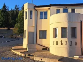 Gnezdo Studio Apart - Image 1