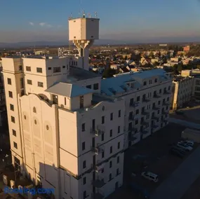 Apartment Yellow Rose, Perfect Location with Free Parking, 24h Checkin & Balcony - Image 3