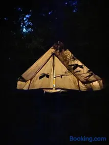 Tipi en forêt, nuits insolites en Ardèche - Image 1