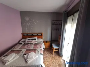 Hostal El Bodegon - Image 1