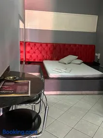 Motel Power - Image 4