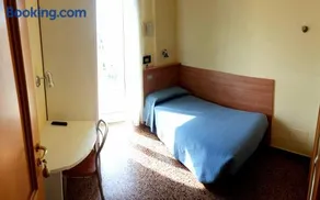 Hotel Guya - Image 2