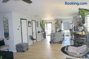 The Takeoff House - Image 5