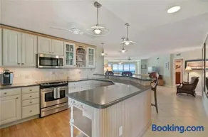 Islamorada Oceanfront Luxury Living - Image 2