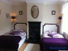 Sea Breeze Bed and Breakfast - Image 4