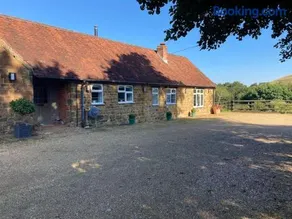 Spacious Cottage in Idyllic Spot - Image 2