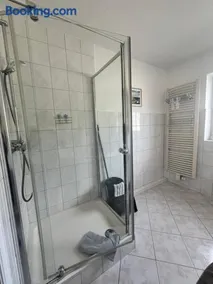 Schlosspark Apartment - Ferienwohnung - Image 2