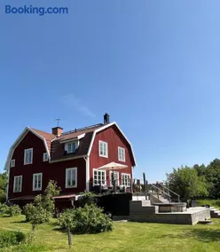 Sjötomt med bastuflotte & badtunna - lantlig idyll - Image 1
