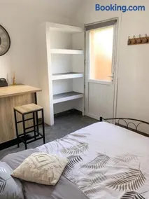 Studio cosy au cœur de Ploërmel - 20 m² avec terrasse - Image 2