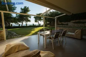 Moriel Seaside Homes Suites - Image 1