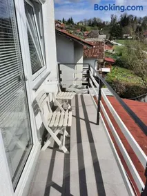 Smještaj Bahat - Image 1