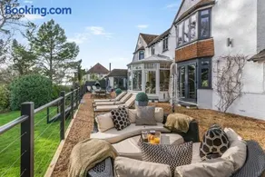 6 Bed in Worthing oc-w31944 - Image 1