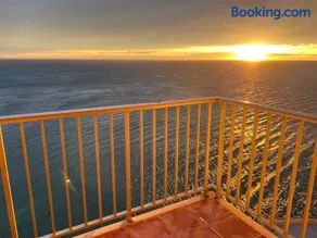 Vista al mar con piscina - Image 2