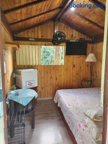Cabana entre as árvores Aconchegante na Natureza,Banheiro Compartilhado - Image 2