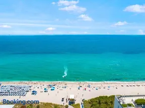 Modern Beachside Condo W Ocean Views - Image 4