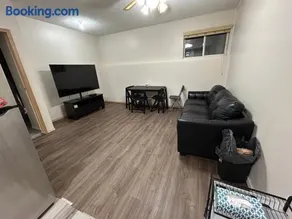 Lower Suite- 10 minutes away from airport - Image 2