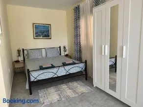 LOTUS STUDIO APARTMENT NORTH - Image 4