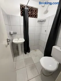 Apt com 2 qtos, 1 banheiro, mobiliado, fogão com gás, gostaria em Fortaleza Ceará - Image 5