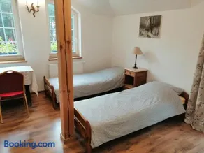 Leśny Dwór Uhowo - Image 1